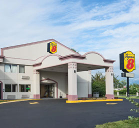 Super 8 by Wyndham-Hartford